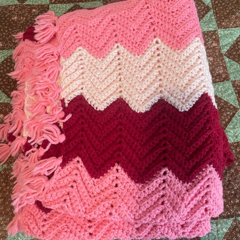 Twin size afghan .